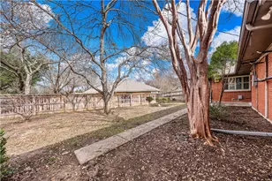2300 Starr Dr, Waco, TX 76710 - Photo 61