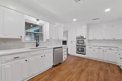 5301 Chaparral Drive, Waco, TX 76710 - Photo 11