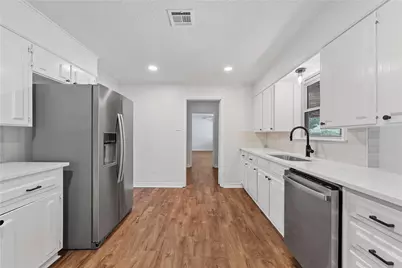 5301 Chaparral Drive, Waco, TX 76710 - Photo 13