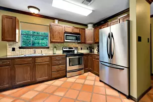 565 Lost Hunters Canyon, China Spring, TX 76633 - Photo 73