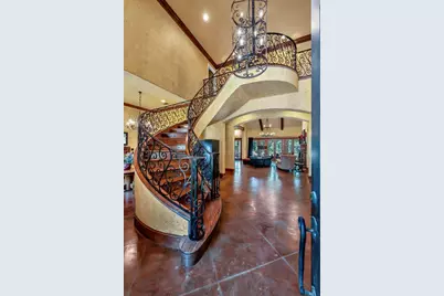 565 Lost Hunters Canyon, China Spring, TX 76633 - Photo 9