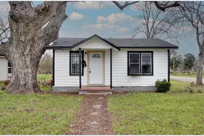 1001 Calhoun Avenue, Waco, TX 76704 - Photo 1