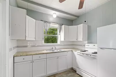 408 W Trinity Street, Groesbeck, TX 76642 - Photo 15