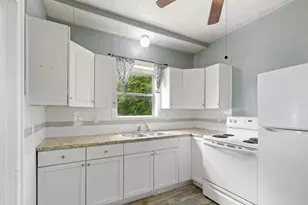 408 W Trinity St, Groesbeck, TX 76642 - Photo 15