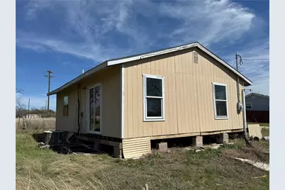 103 Cypress Street, Lott, TX 76656 - Photo 3