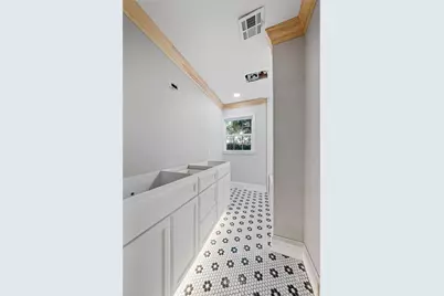 3909 Austin Avenue, Waco, TX 76710 - Photo 29