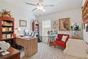 422 Travis Dr, McGregor, TX 76657 - Photo 23