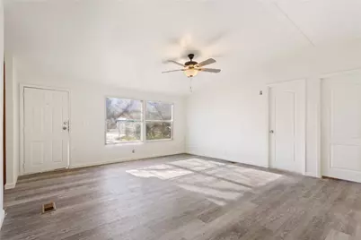 1615 Crockett Street, Bellmead, TX 76705 - Photo 11