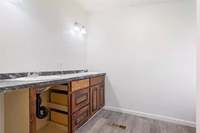 1615 Crockett Street, Bellmead, TX 76705 - Photo 13