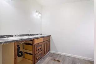 1615 Crockett St, Bellmead, TX 76705 - Photo 13