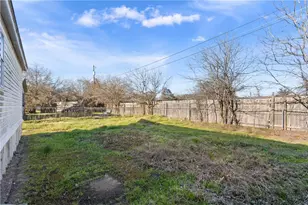 1615 Crockett St, Bellmead, TX 76705 - Photo 23