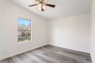 1615 Crockett St, Bellmead, TX 76705 - Photo 19