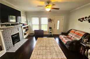 706 W Navasota St, Groesbeck, TX 76642 - Photo 3