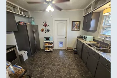 706 W Navasota Street, Groesbeck, TX 76642 - Photo 5