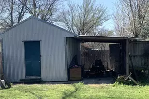 706 W Navasota St, Groesbeck, TX 76642 - Photo 15