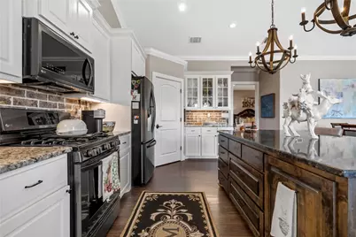 1244 Losak Road, Lorena, TX 76655 - Photo 11