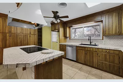 701 Arlington Drive, Woodway, TX 76712 - Photo 11