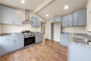 904 Gurley Ln, Waco, TX 76706 - Photo 7