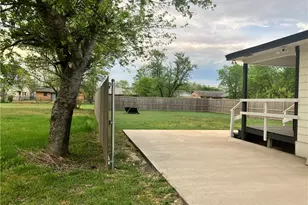 904 Gurley Ln, Waco, TX 76706 - Photo 19