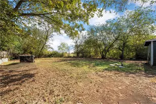12932 Old Dallas Rd, West, TX 76691 - Photo 15