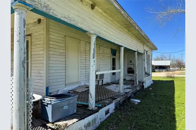 320 N 5th Street, Lott, TX 76656 - Photo 11