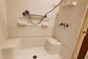 112 College Ave, Oglesby, TX 76561 - Photo 33