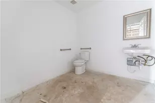 1300 Lake Air Dr, Waco, TX 76710 - Photo 5