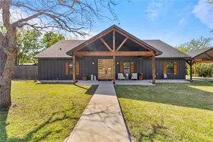 906 S 3rd St, Valley Mills, TX 76689 - Photo 1