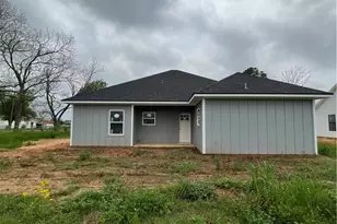 412 E Hunt St, Bremond, TX 76629 - Photo 3