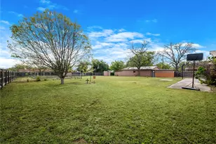 611 N Ave Q St, Clifton, TX 76634 - Photo 35