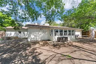 2212 Charboneau St, Waco, TX 76710 - Photo 17