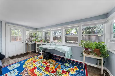 2212 Charboneau Street, Waco, TX 76710 - Photo 9