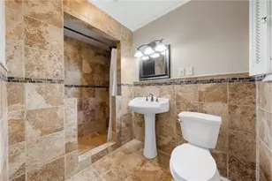 2212 Charboneau St, Waco, TX 76710 - Photo 15