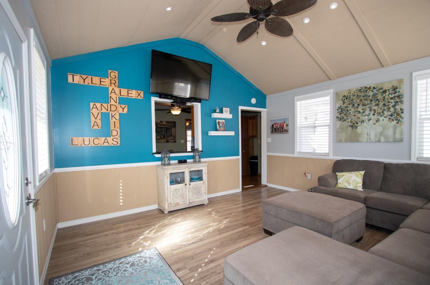 2561 Montgomery St, Gary IN 46403-2068 exterior