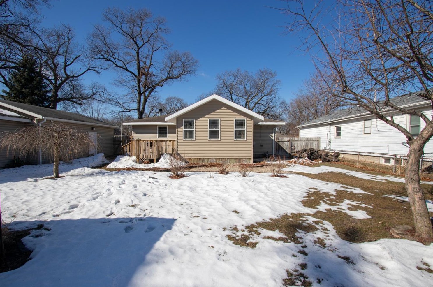 2561 Montgomery St, Gary IN 46403-2068 exterior