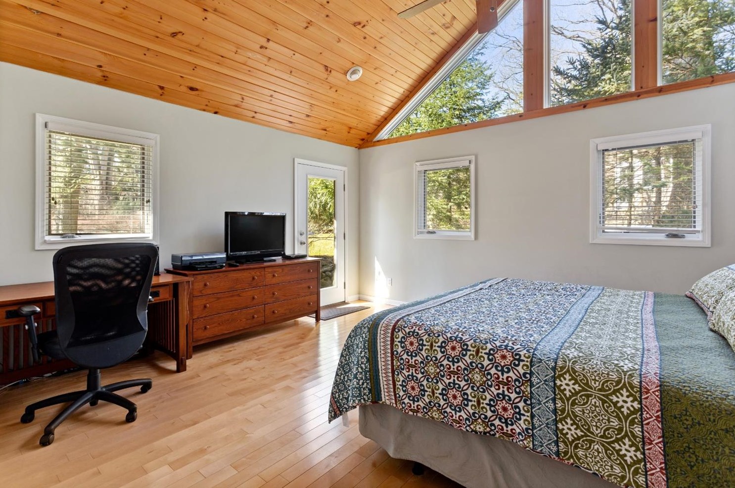 3832 Hiawatha Dr, Michigan City IN  46360-1189 exterior