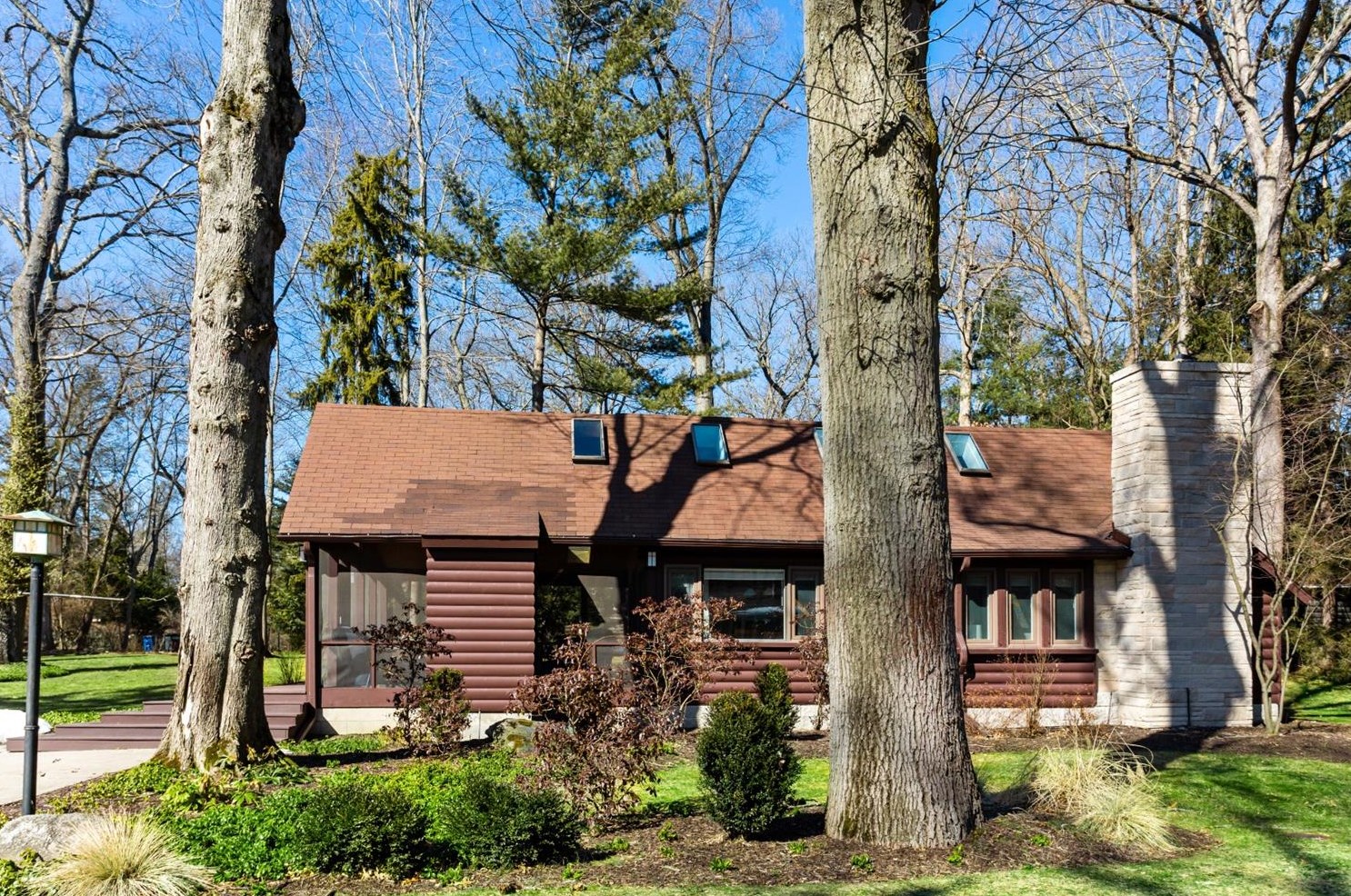 3832 Hiawatha Dr, Michigan City IN  46360-1189 exterior