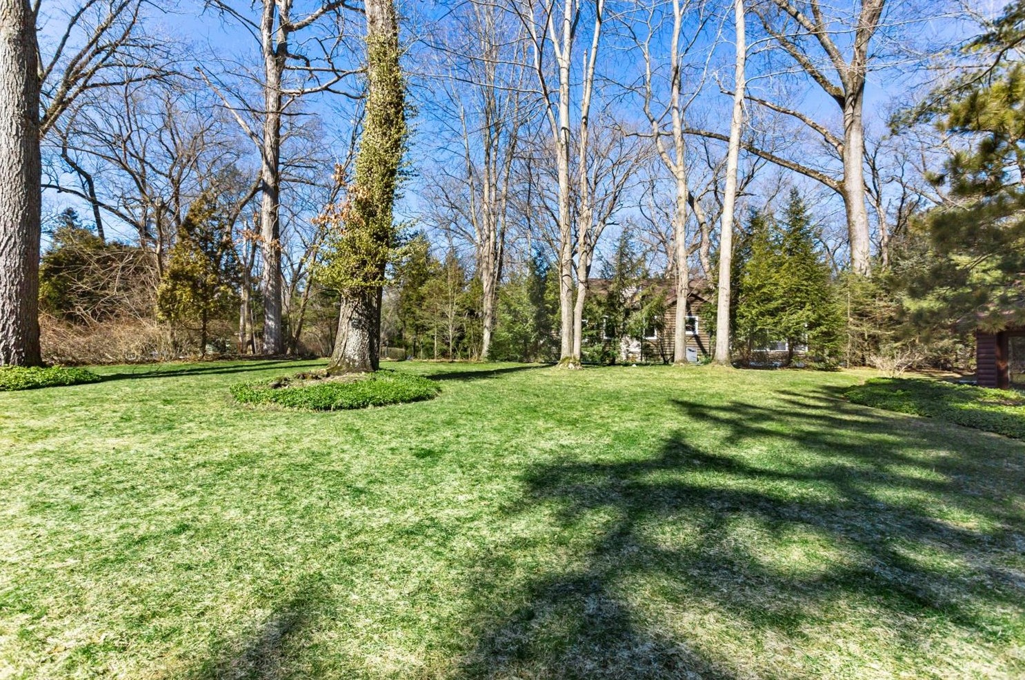 3832 Hiawatha Dr, Michigan City IN  46360-1189 exterior