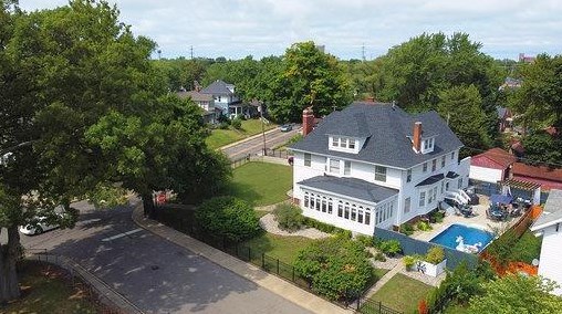 111 Earl Rd, Michigan City IN  46360-6129 exterior