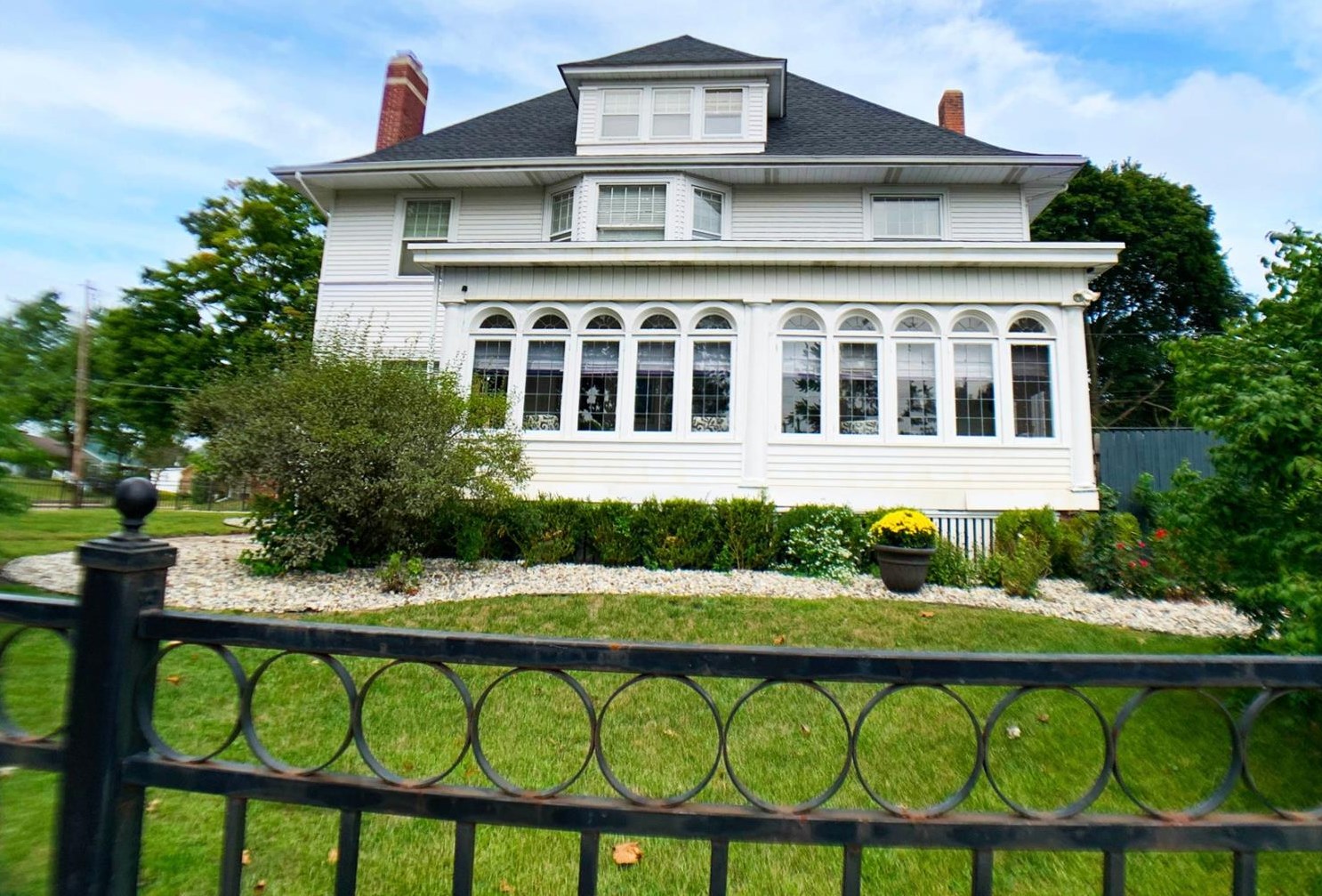 111 Earl Rd, Michigan City IN  46360-5918 exterior