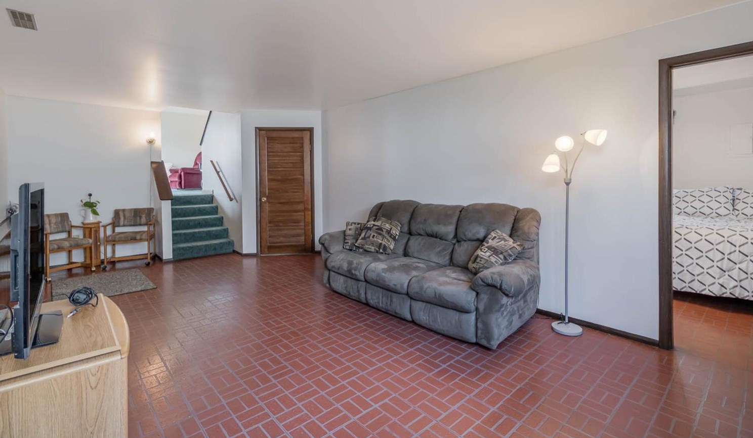 7498 Bigger St, Gary IN  46410-4343 exterior