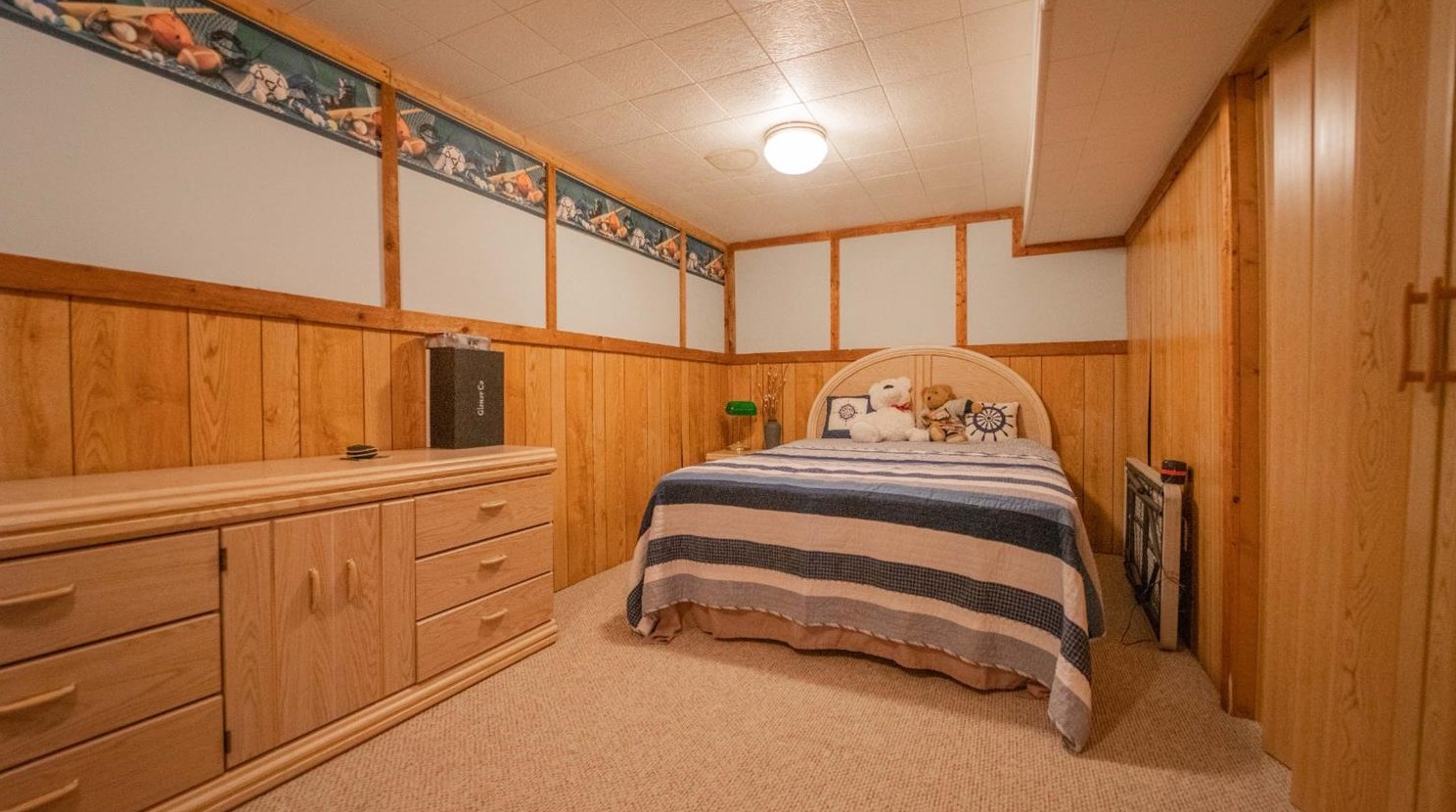 716 14th St, Porter IN  46304-2880 exterior