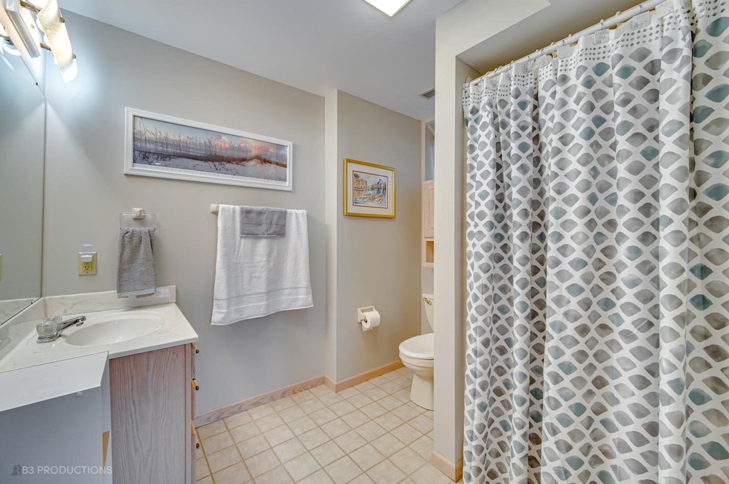 555 Lantern Walk, Valpo IN  46385-2980 exterior