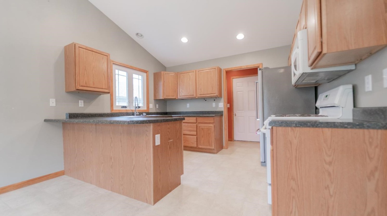 1282 Port Cove Dr, Porter IN  46304-9583 exterior