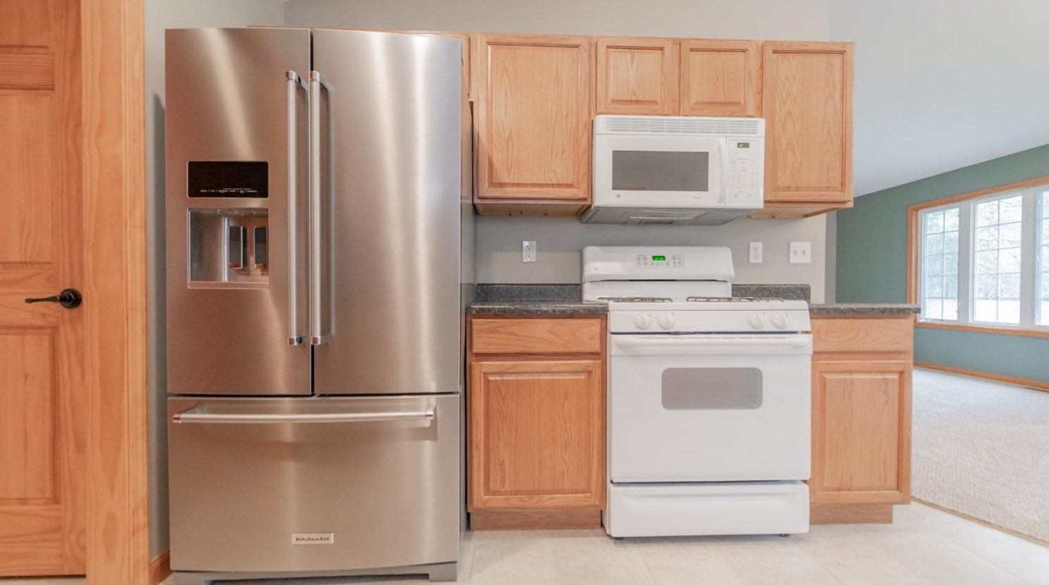 1282 Port Cove Dr, Porter IN  46304-9583 exterior