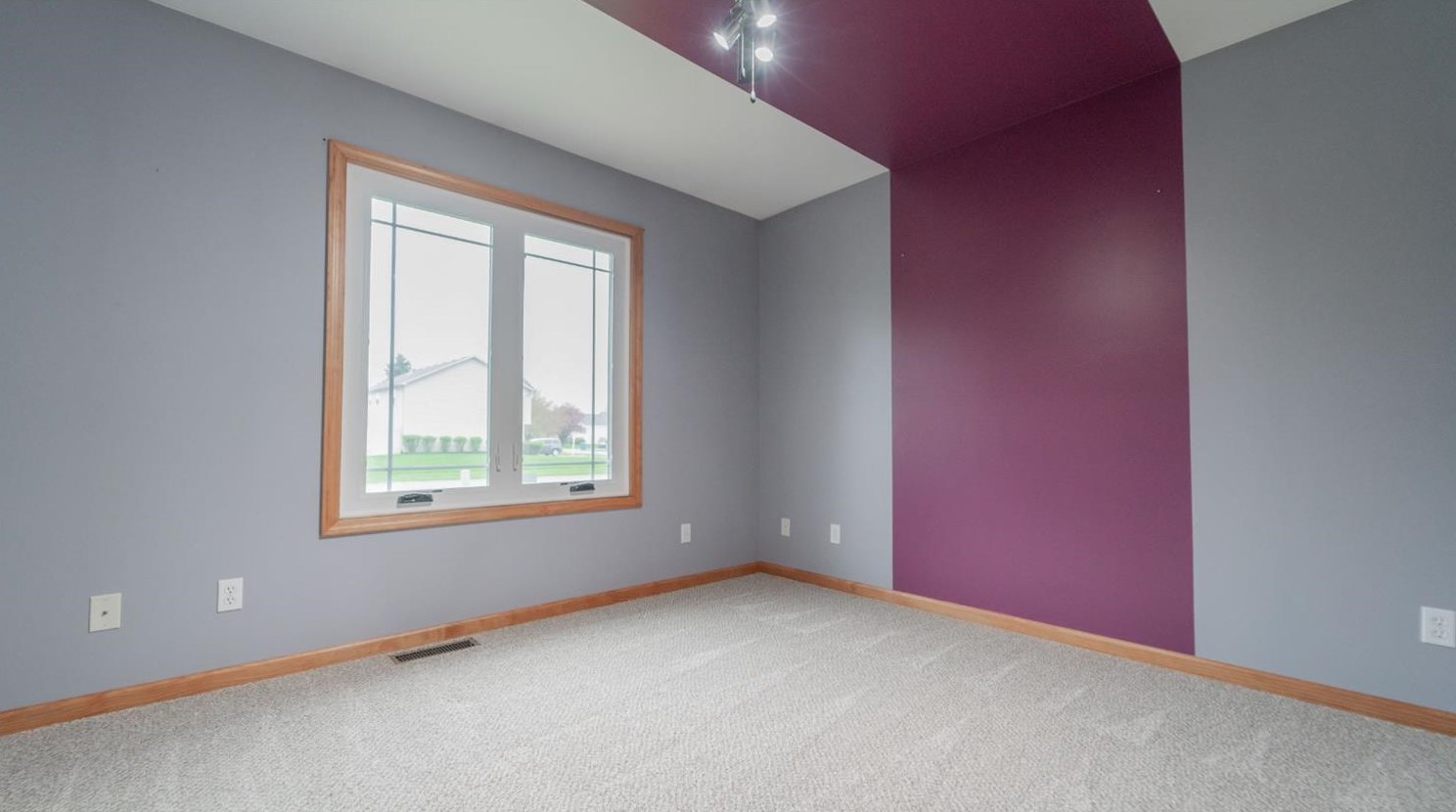 1282 Port Cove Dr, Porter IN  46304-9583 exterior