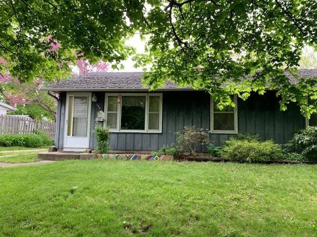 106 Parkview Ave, La Porte IN  46350-6147 exterior