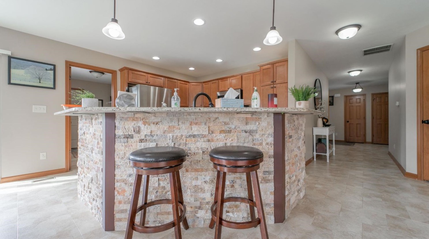 1472 Danvers Pkwy, Valpo IN  46385-7208 exterior