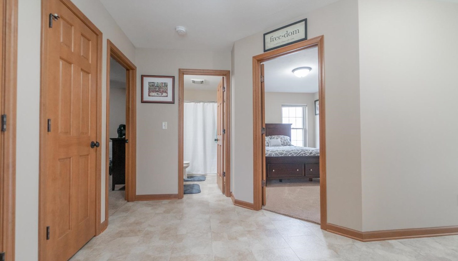 1472 Danvers Pkwy, Valpo IN  46385-7208 exterior