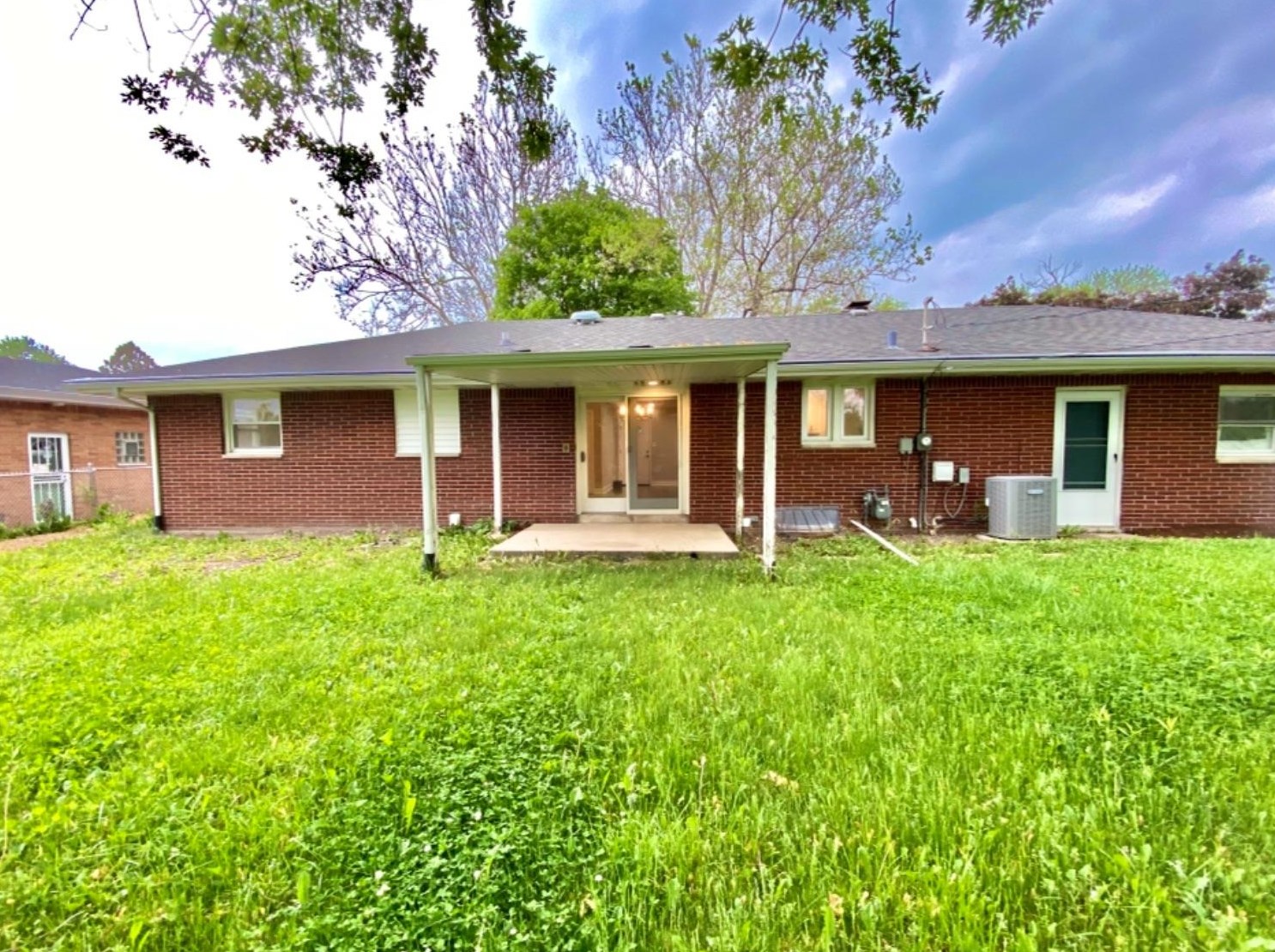 5447 Maryland St, Gary IN  46410-1636 exterior